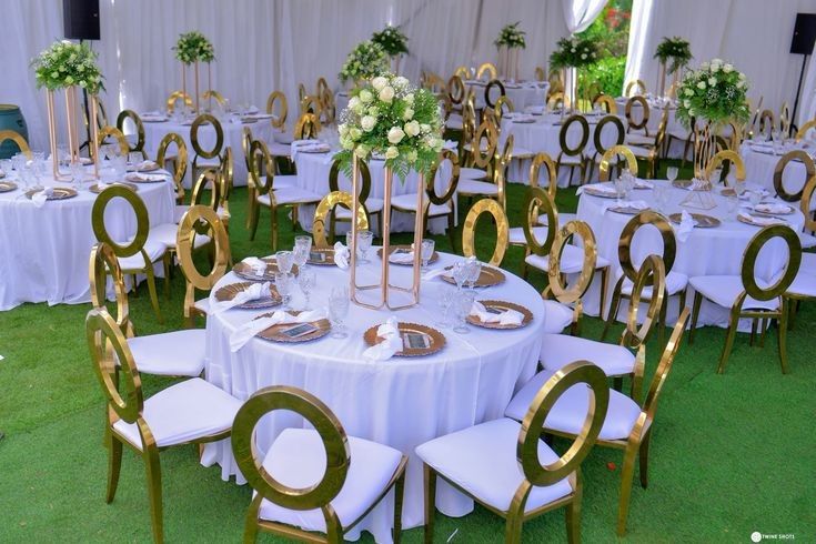 Elegant wedding table decorations